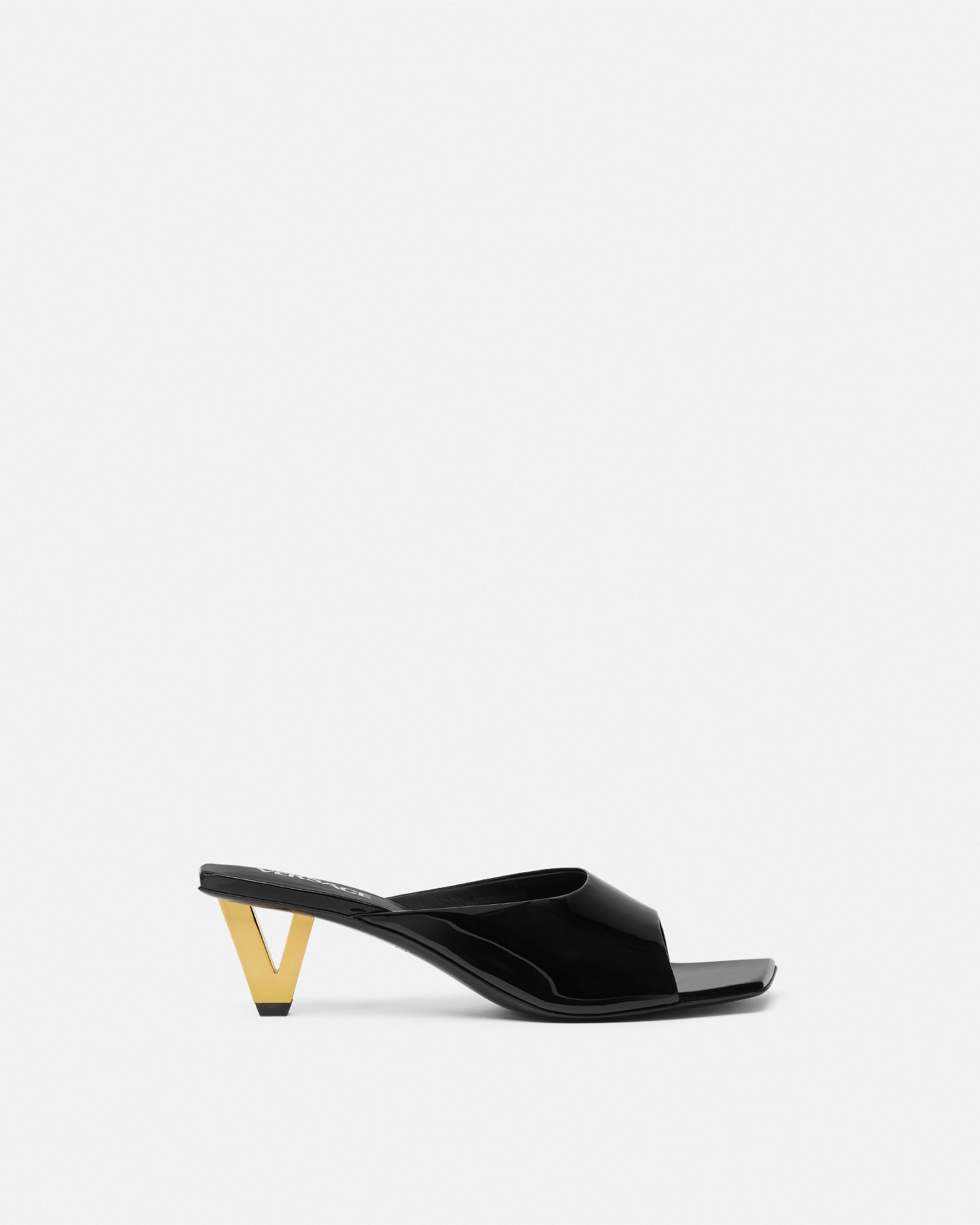 Shop Versace V2025 Mules Vernies 55 Mm In Black+gold