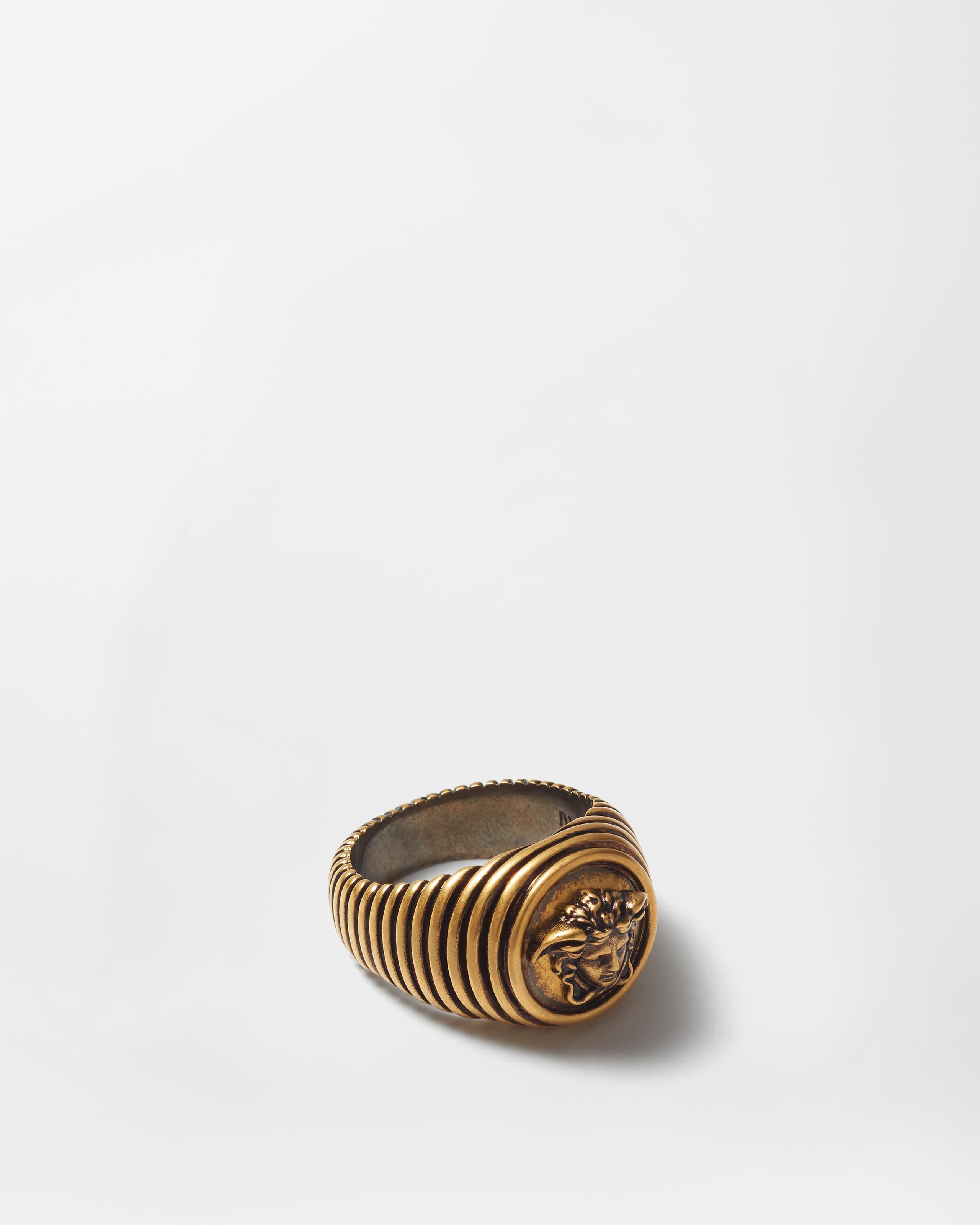 Versace Medusa Ring In Gold