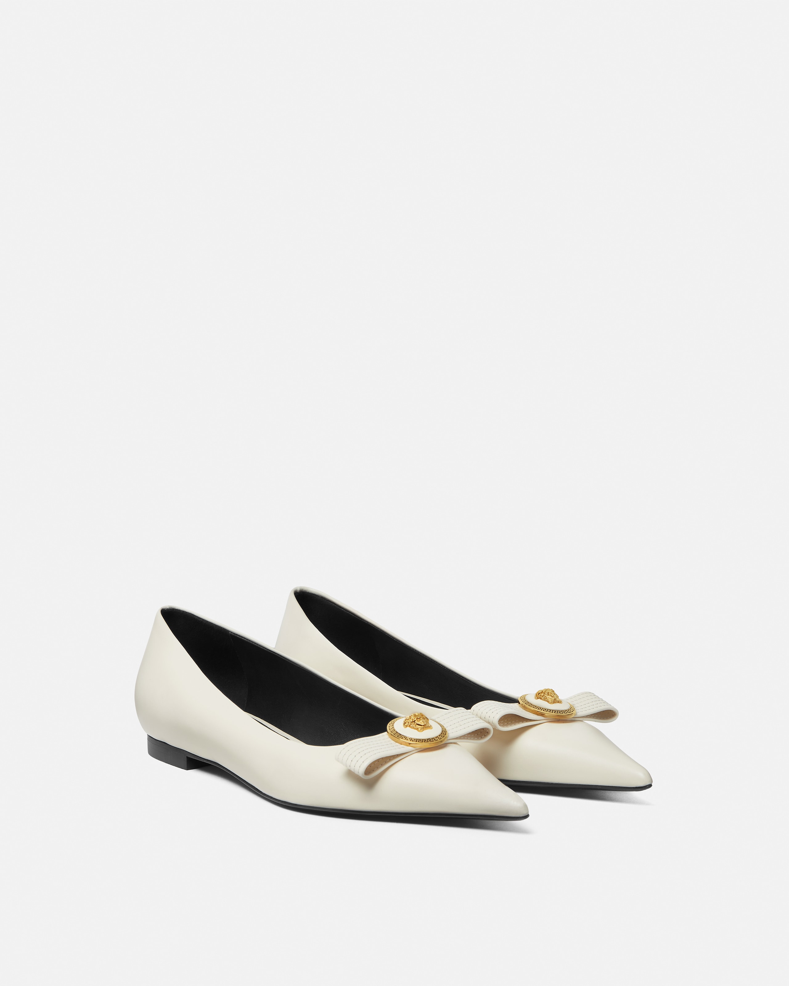 Versace Gianni Ribbon Ballerines En Cuir In White