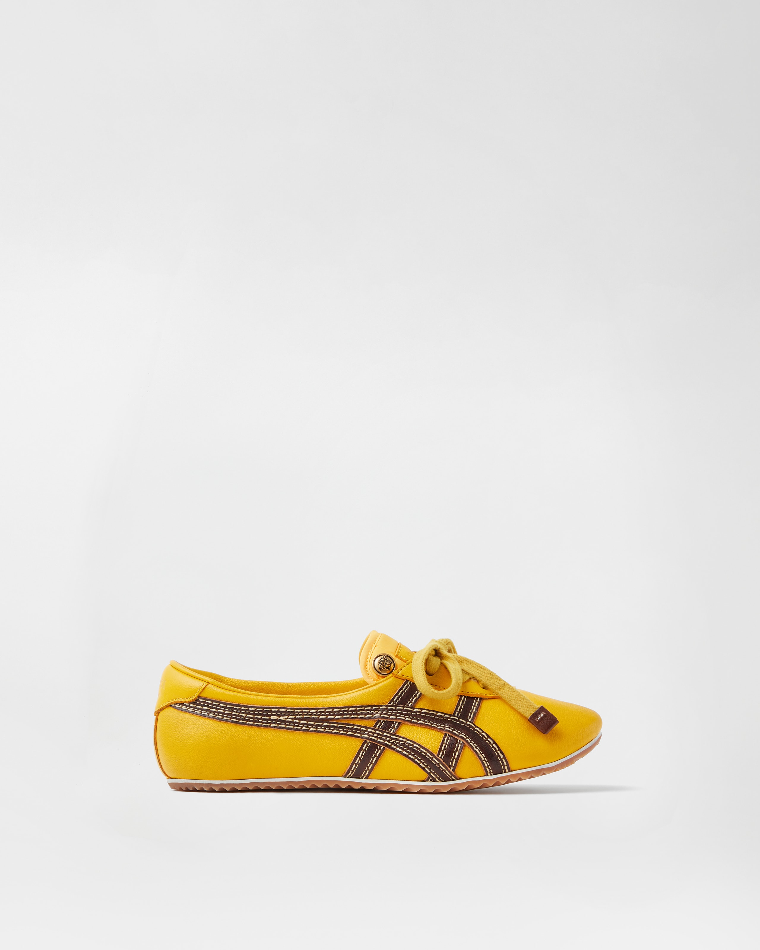 Versace Tai-chi Sakura Baskets En Cuir Nappa In Yellow