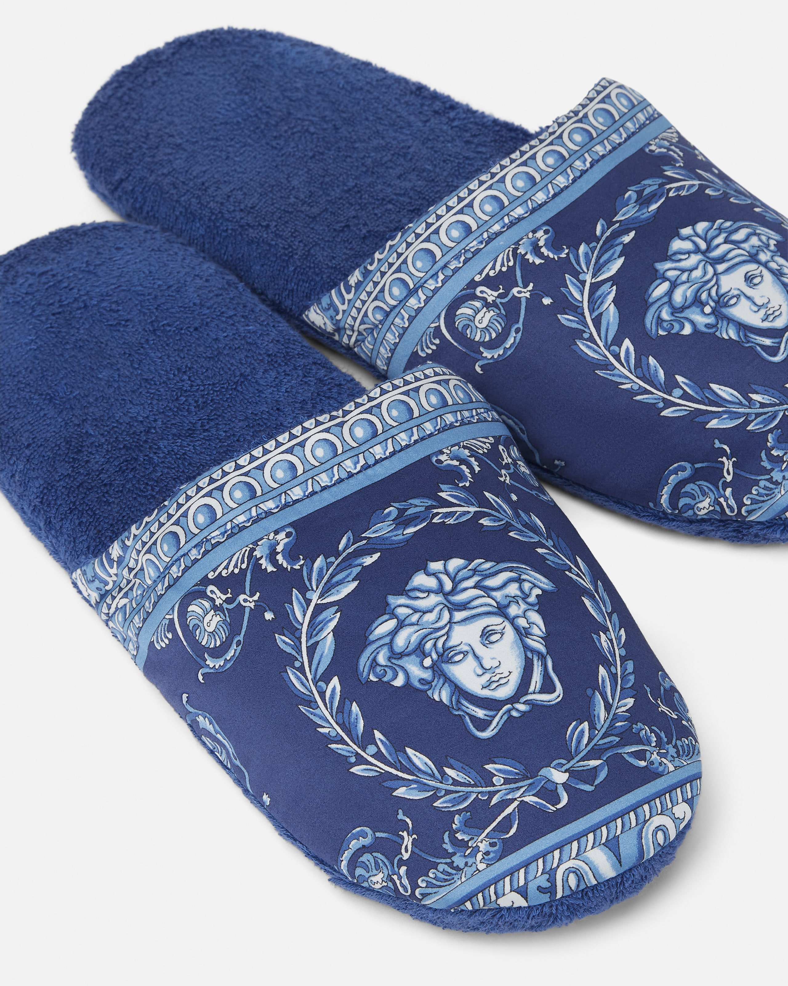 I ♡ Baroque Slippers Purple | VERSACE US display picture 3