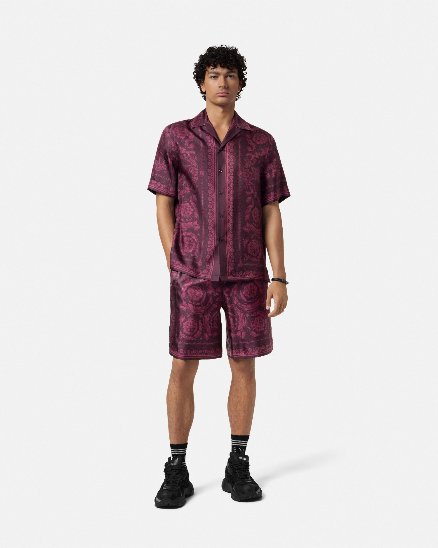 Versace Barocco Silk Shorts In Imprimer