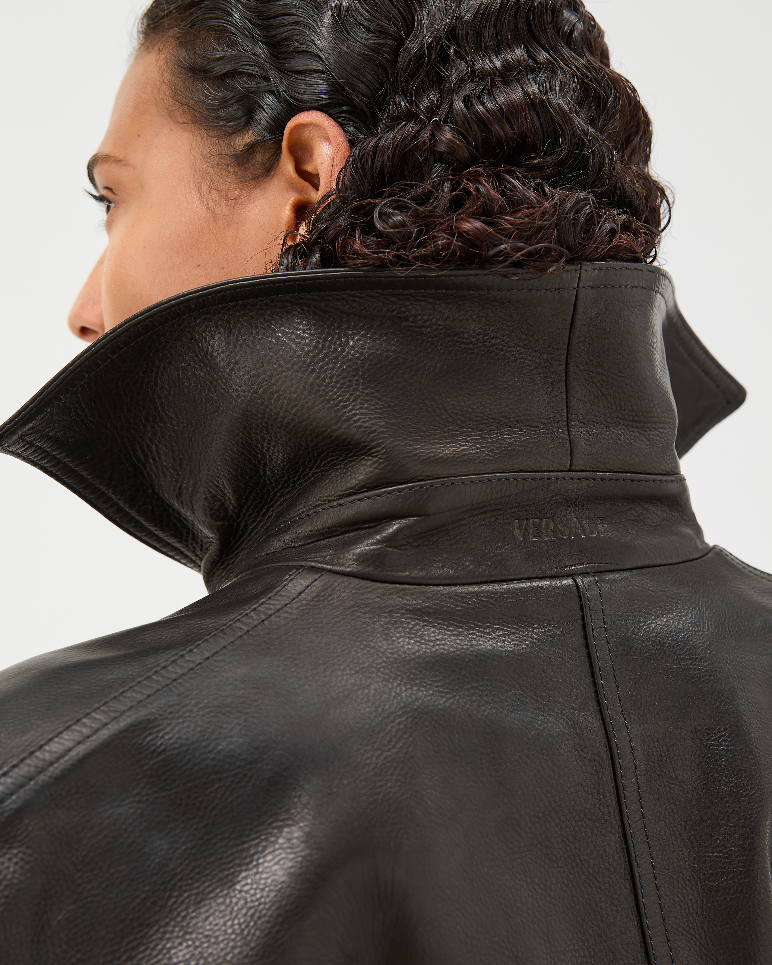 VERSACE レザーベスト ブラック Leather Vest Black | VERSACE US