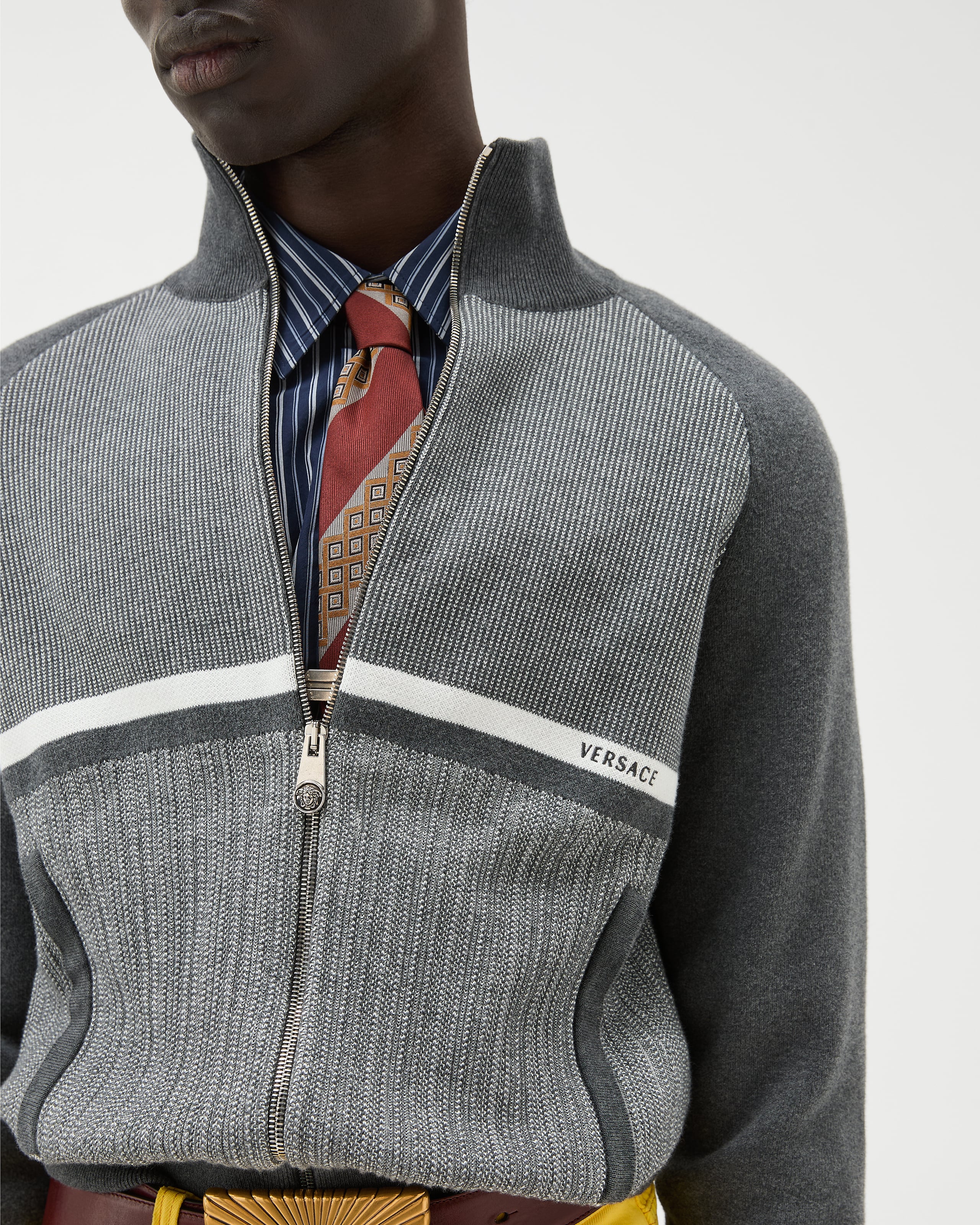 VERSACE グレー ジップアップ　ニット Embroidered Jacquard Cotton Knit Zip Sweater Gray | VERSACE US