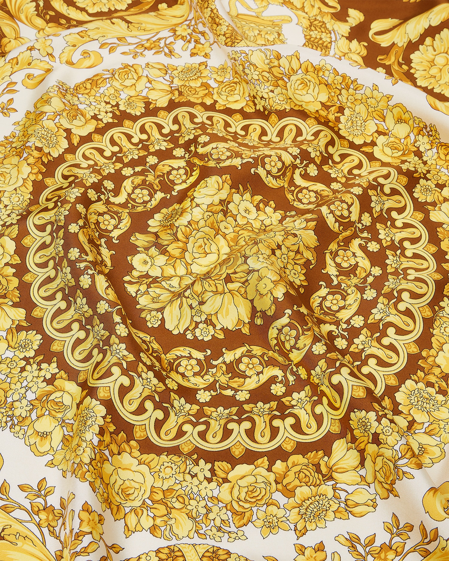 ATELIER VERSACE シルクスカーフ 黒・金 約90cm - メルカリ
