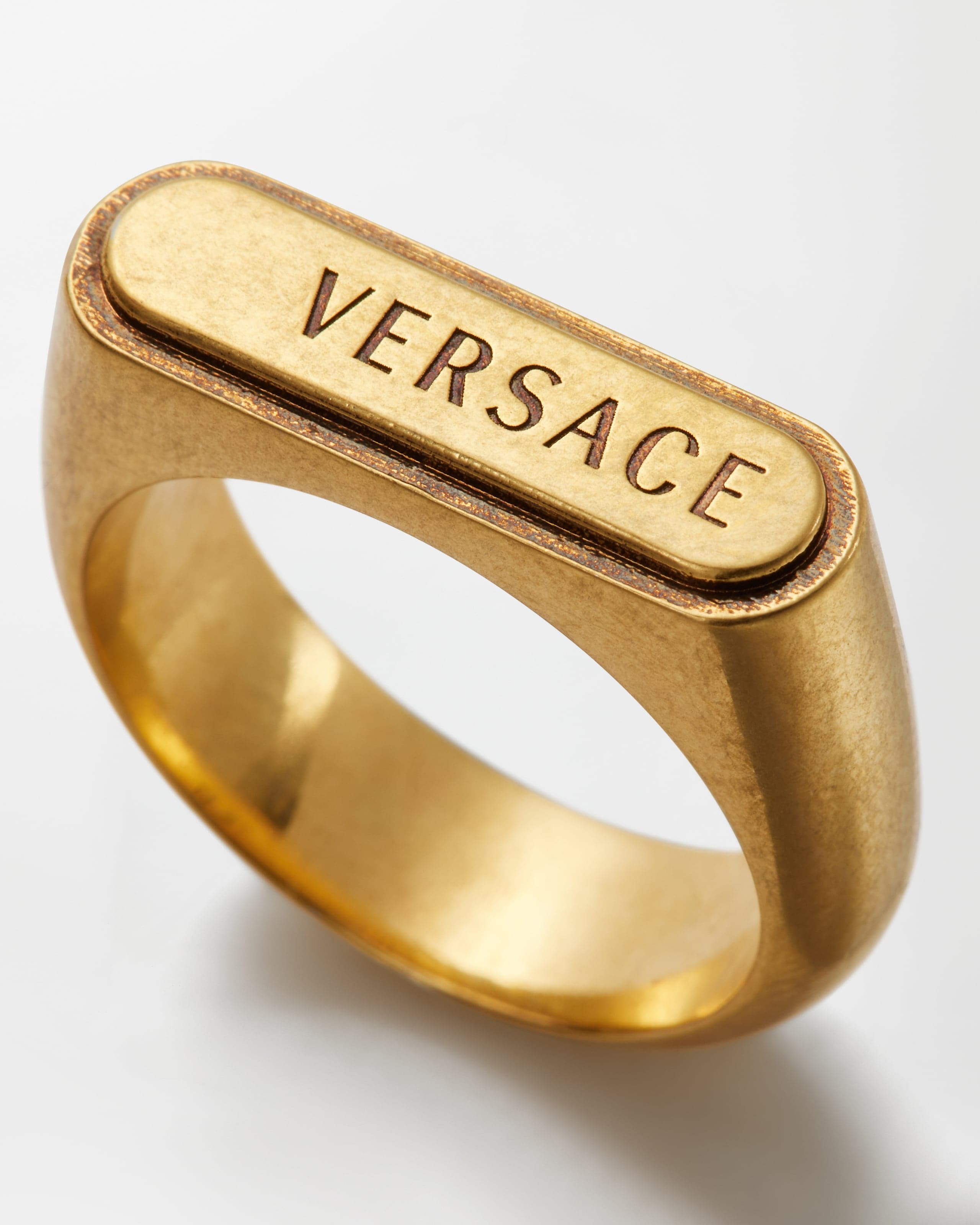 VERSACE ゴールド ロゴリング Logo Tag Ring Gold | VERSACE US