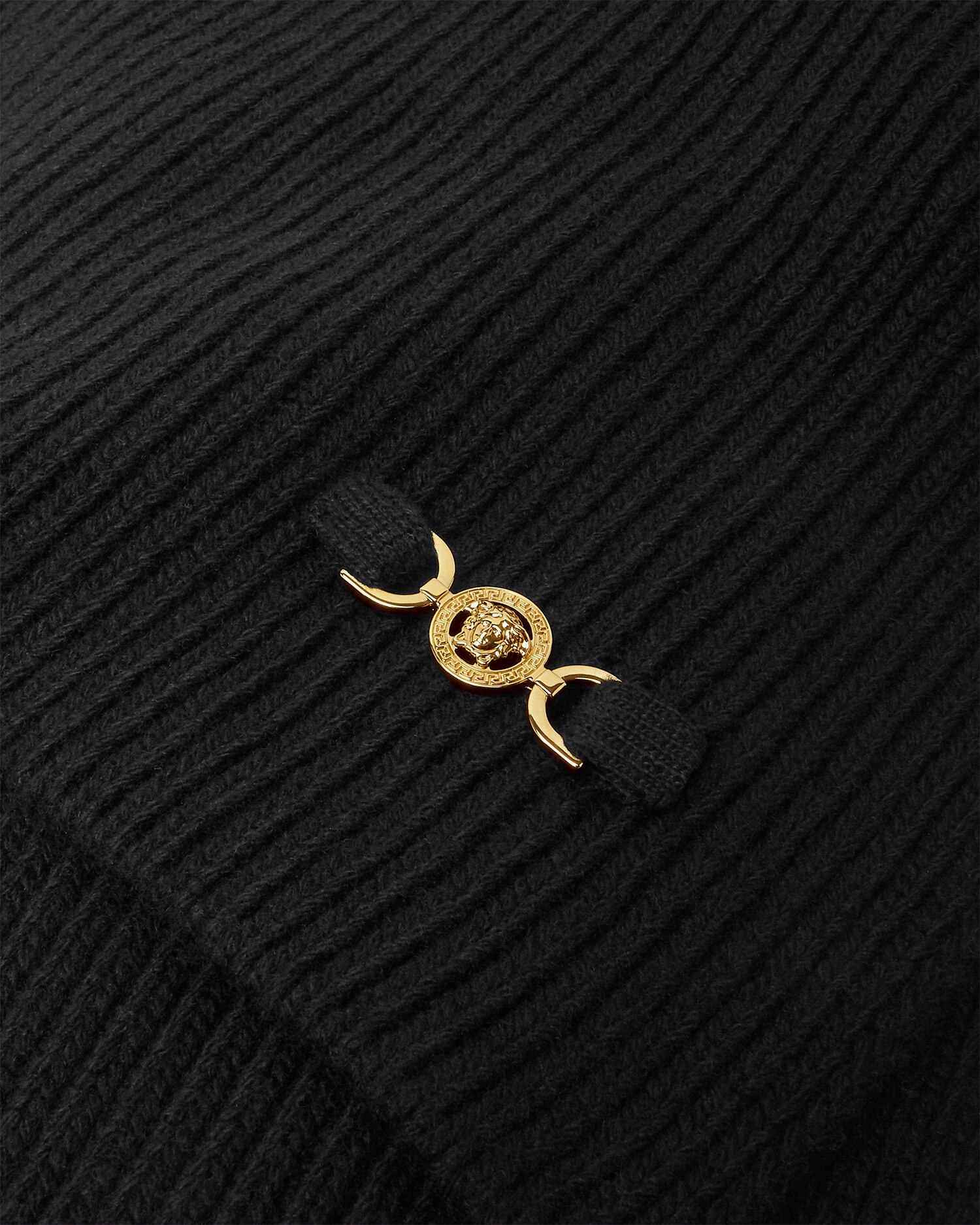 Shop Versace Medusa '95 Ribbed Knit Scarf In Black