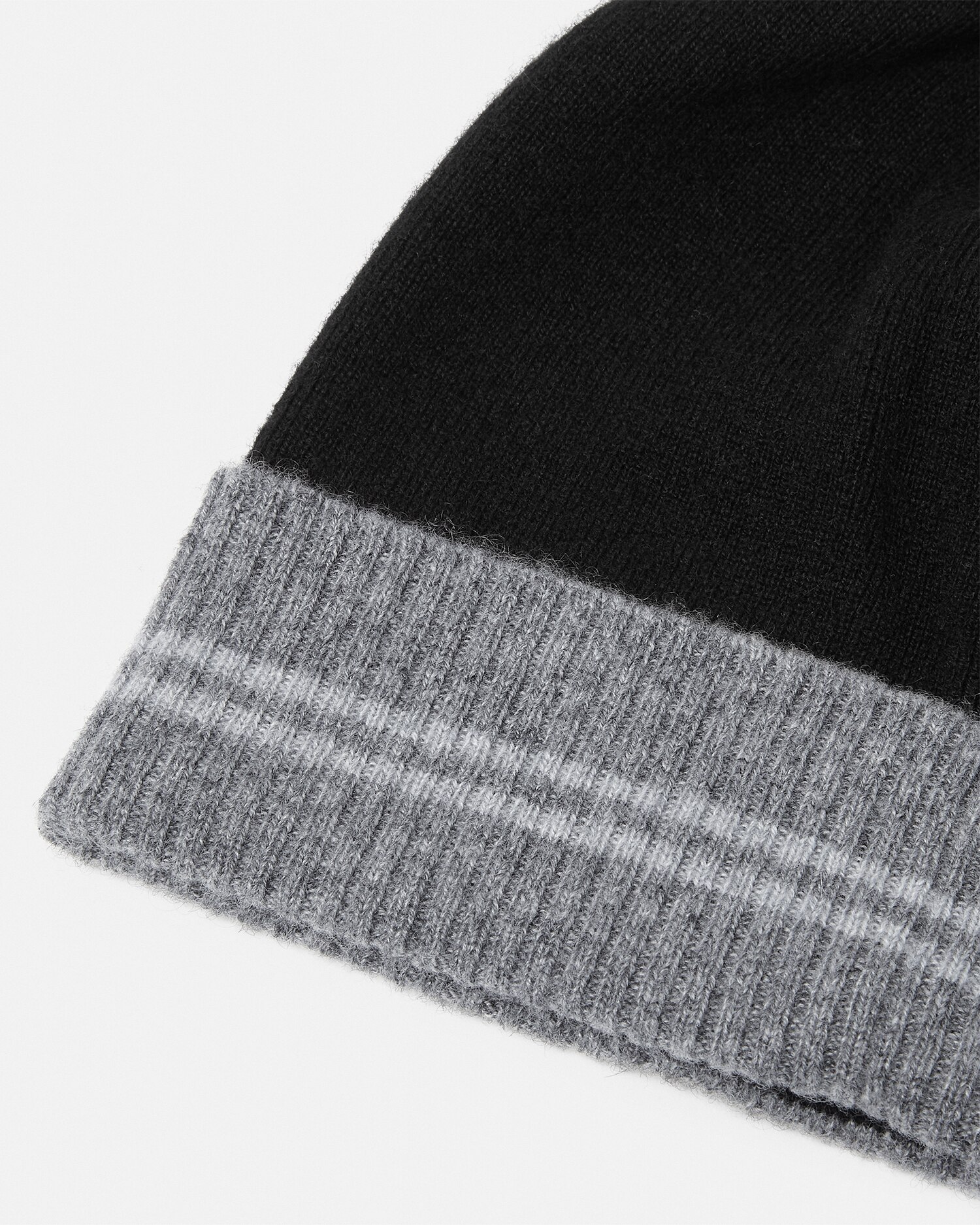 Versace Embroidered Medusa Cashmere Knit Beanie In Black