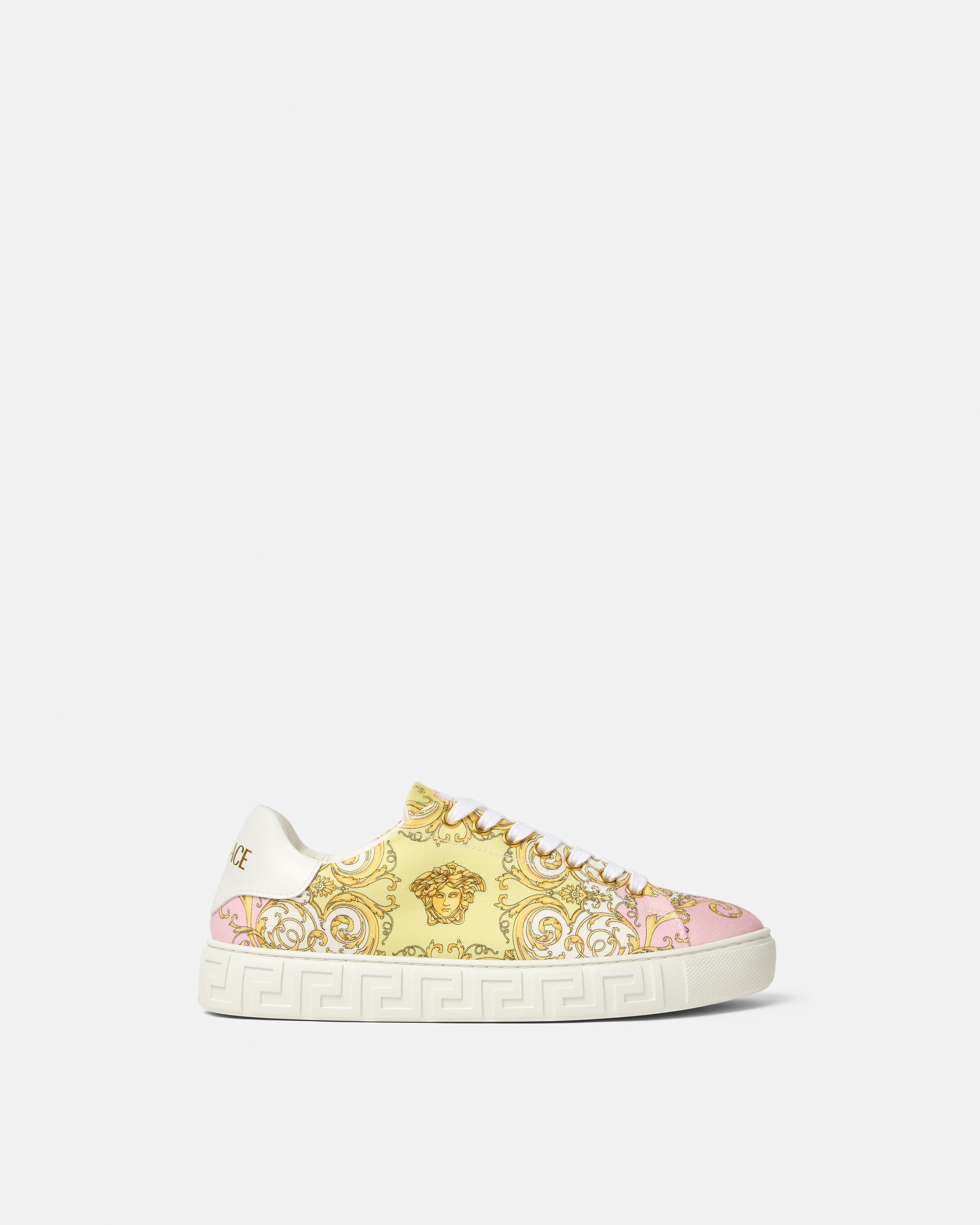 Versace Greca Baskets En Toile Imprimée In Multi