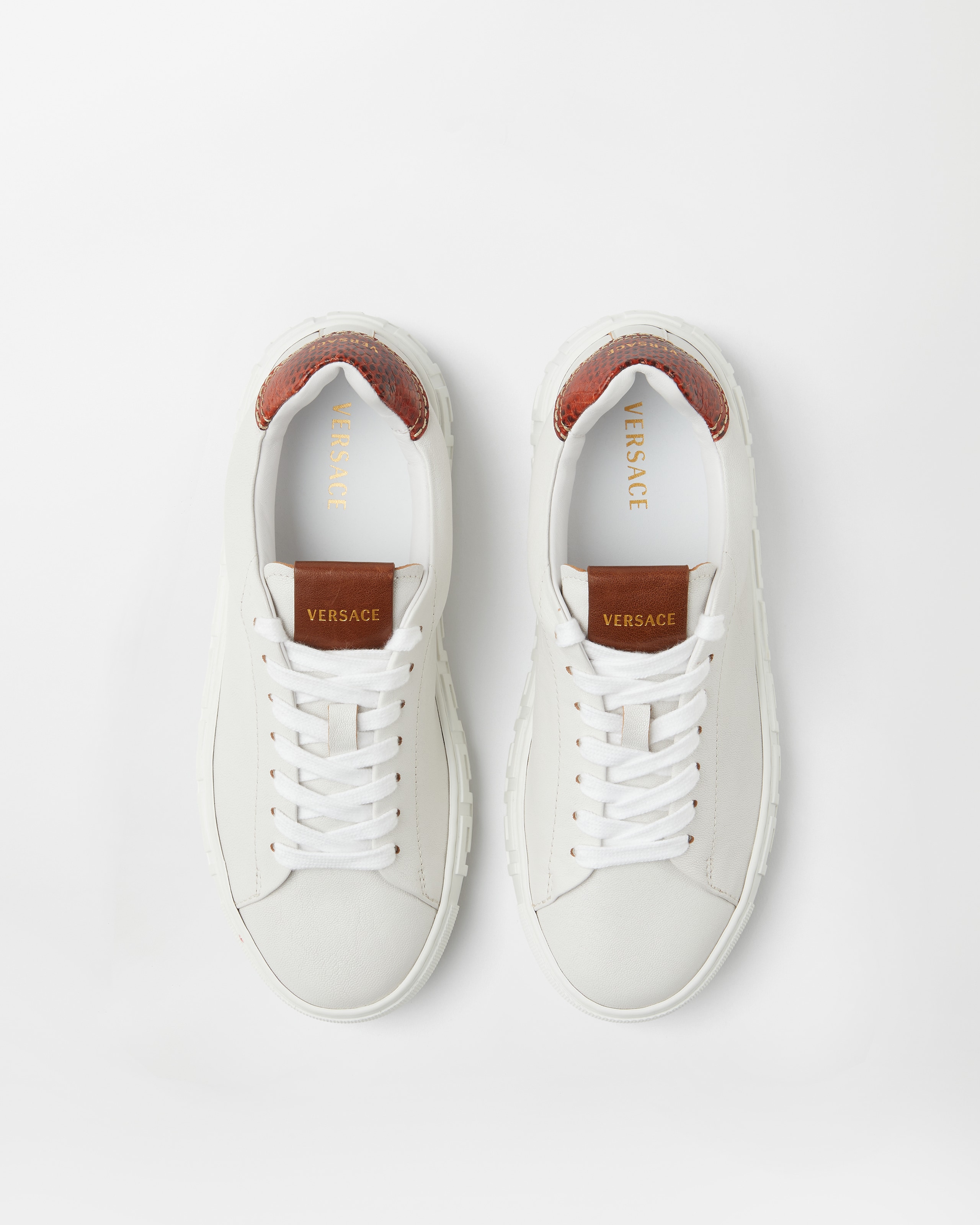 Versace Greca Baskets En Cuir In Multi