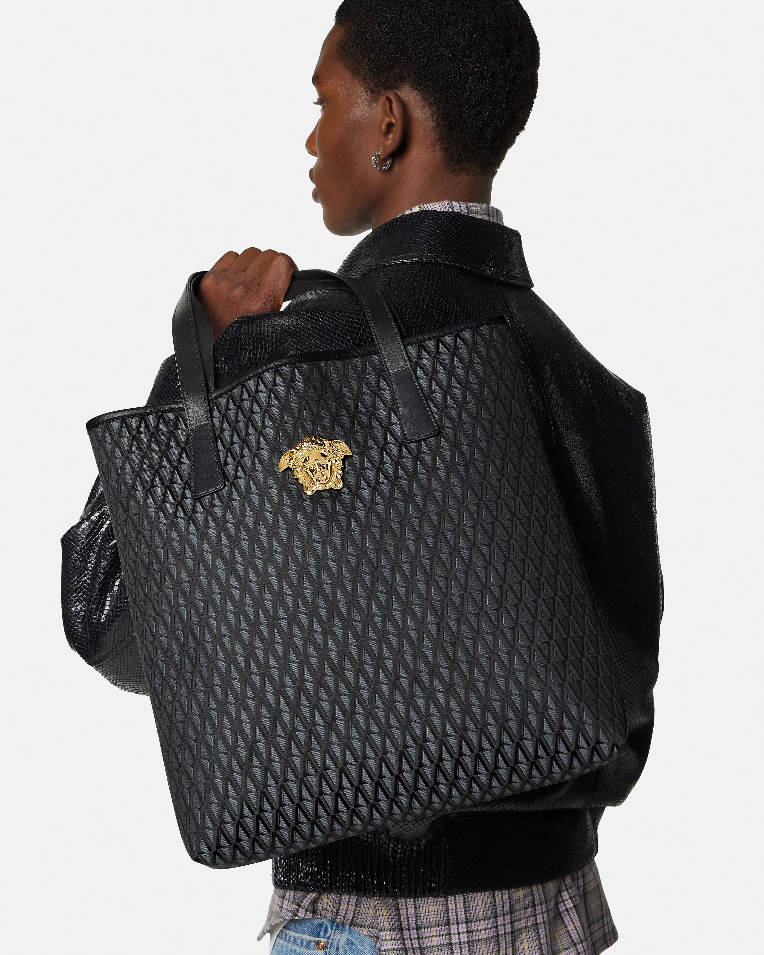 Versace ブラック ガーメントバッグ Men's Designer Travel, Duffel &Tote Bags | VERSACE US