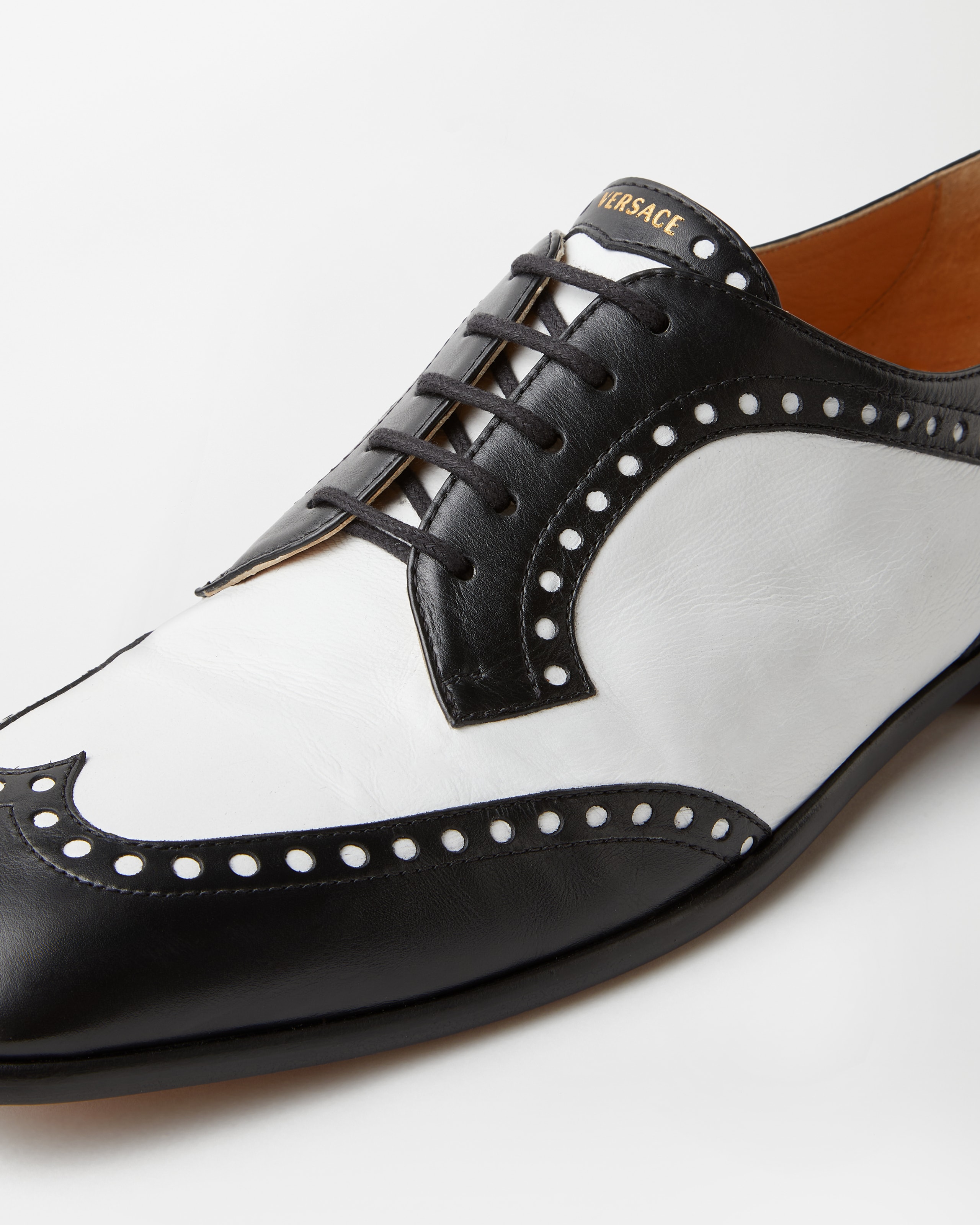 Mick Leather Derby Shoes Black | VERSACE US display picture 3