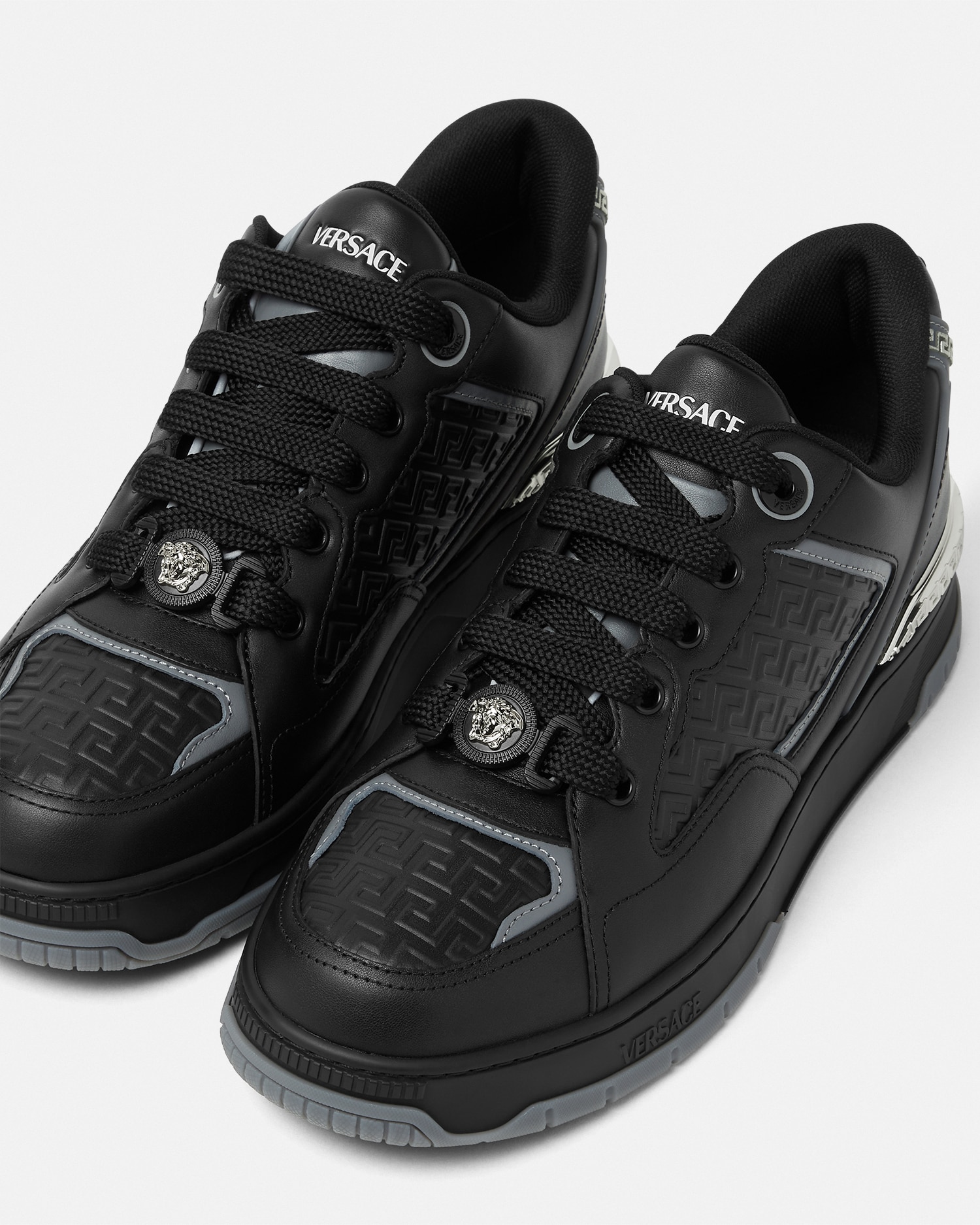 Biggie Basket Leather Sneakers