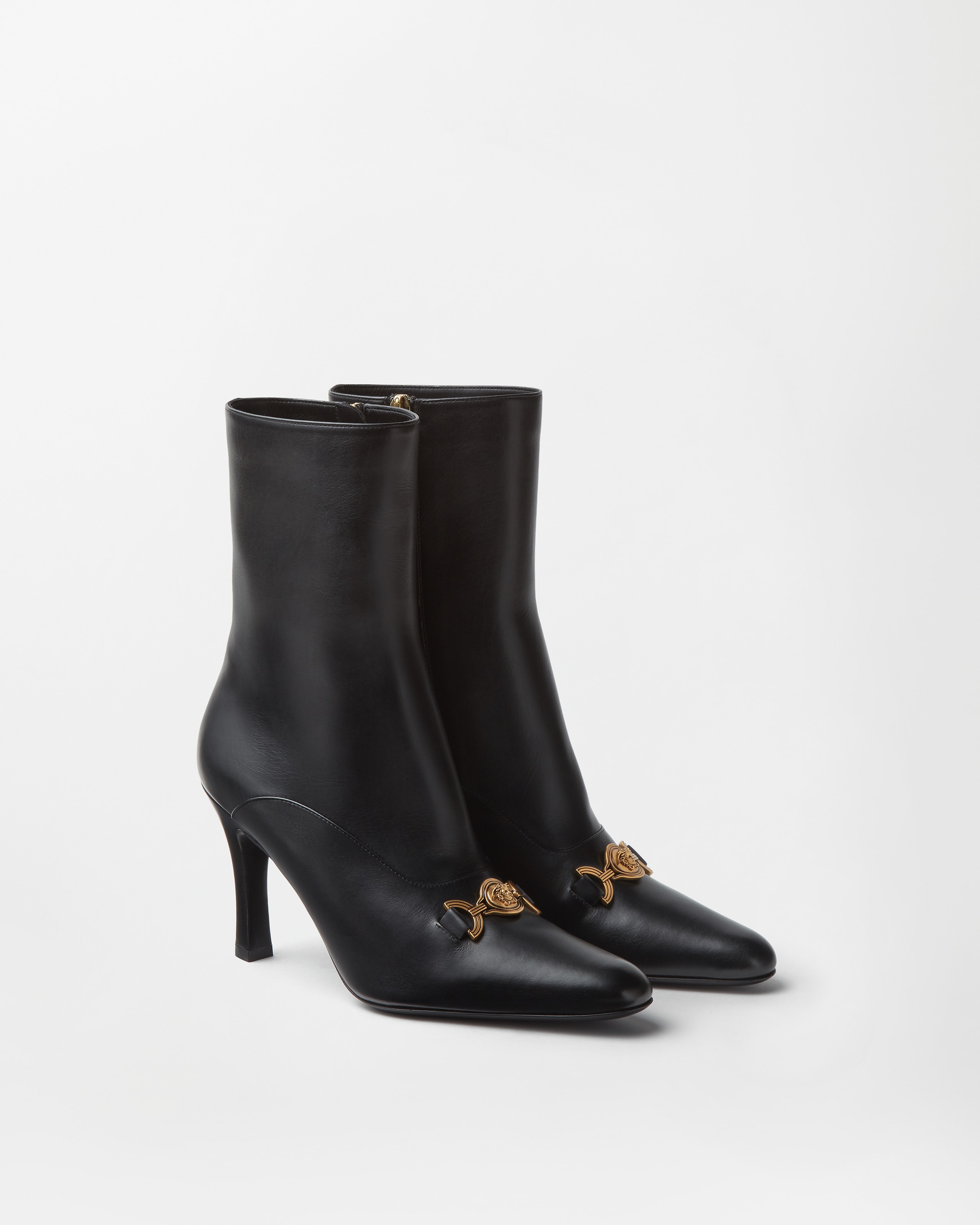 Versace Medusa-plaque Leather Ankle Boots In Black