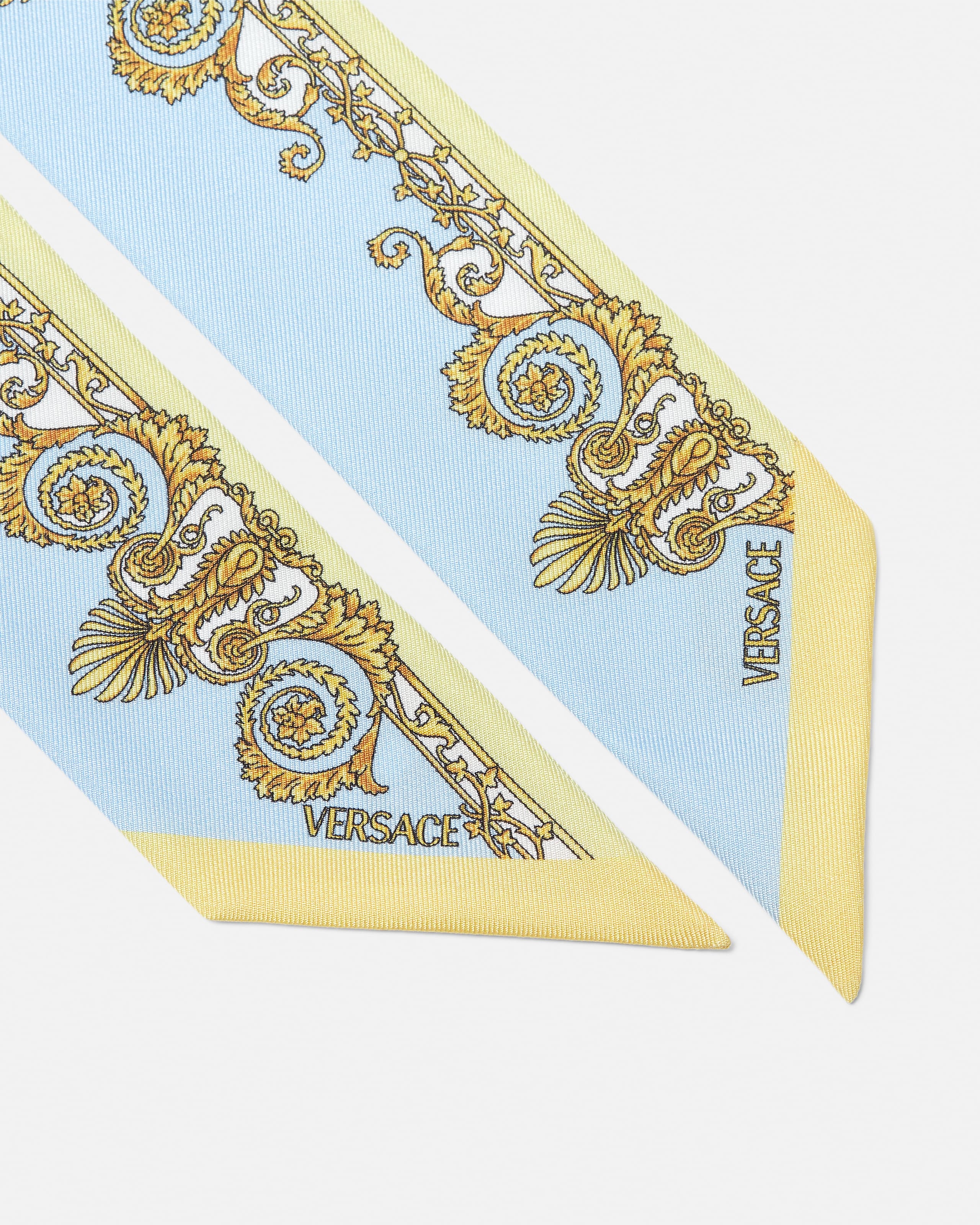 Versace Lavallière En Sergé De Soie Imprimé In Blue