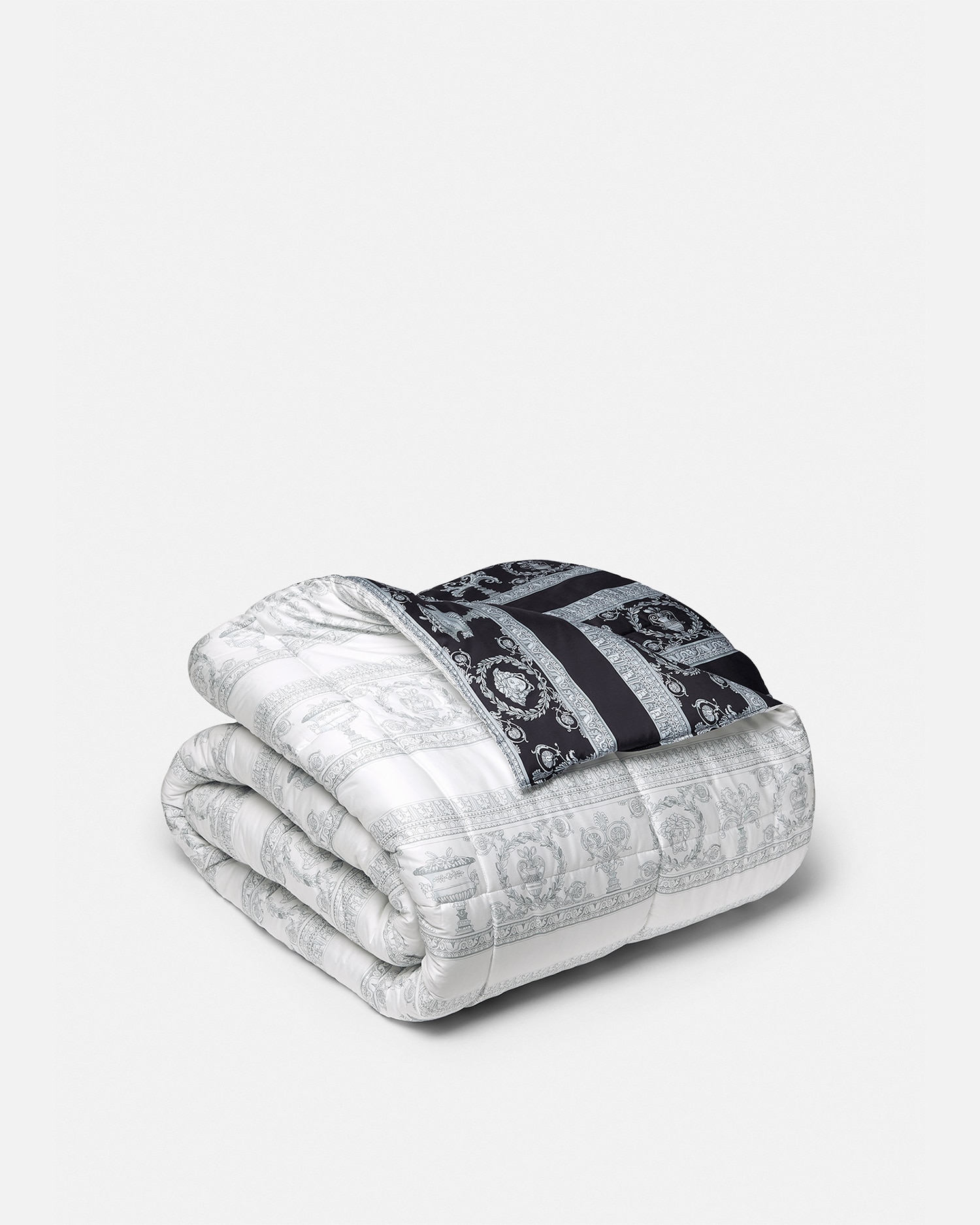 Versace I ♡ Baroque Double-face Comforter In Print