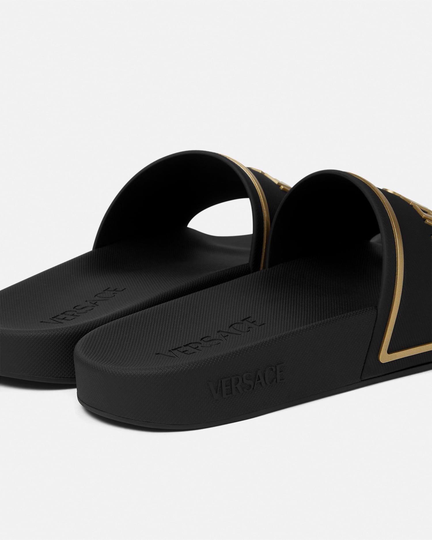 Rubber Sliders Black | VERSACE US