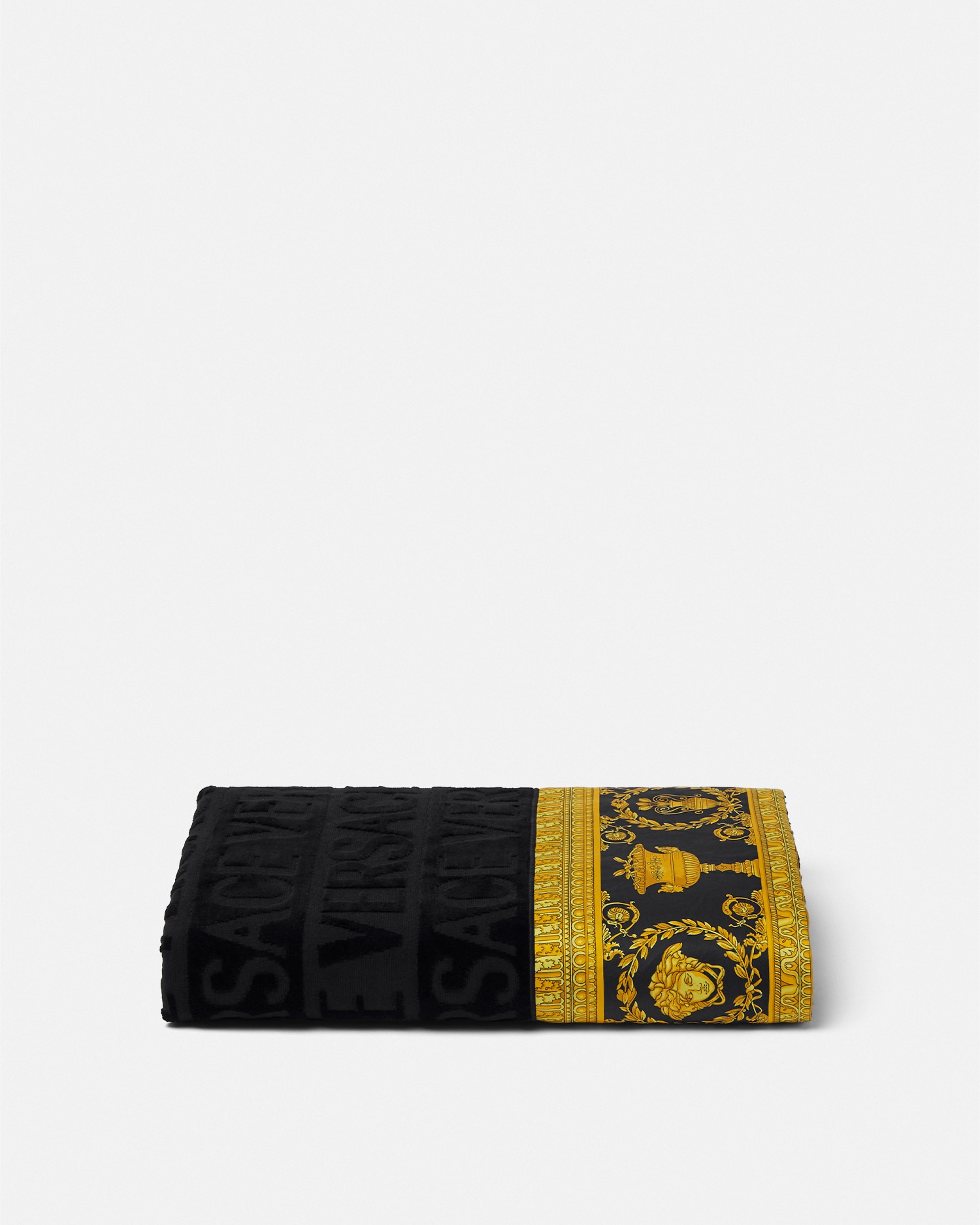 Versace I ♡ Baroque Bath Towel In Black