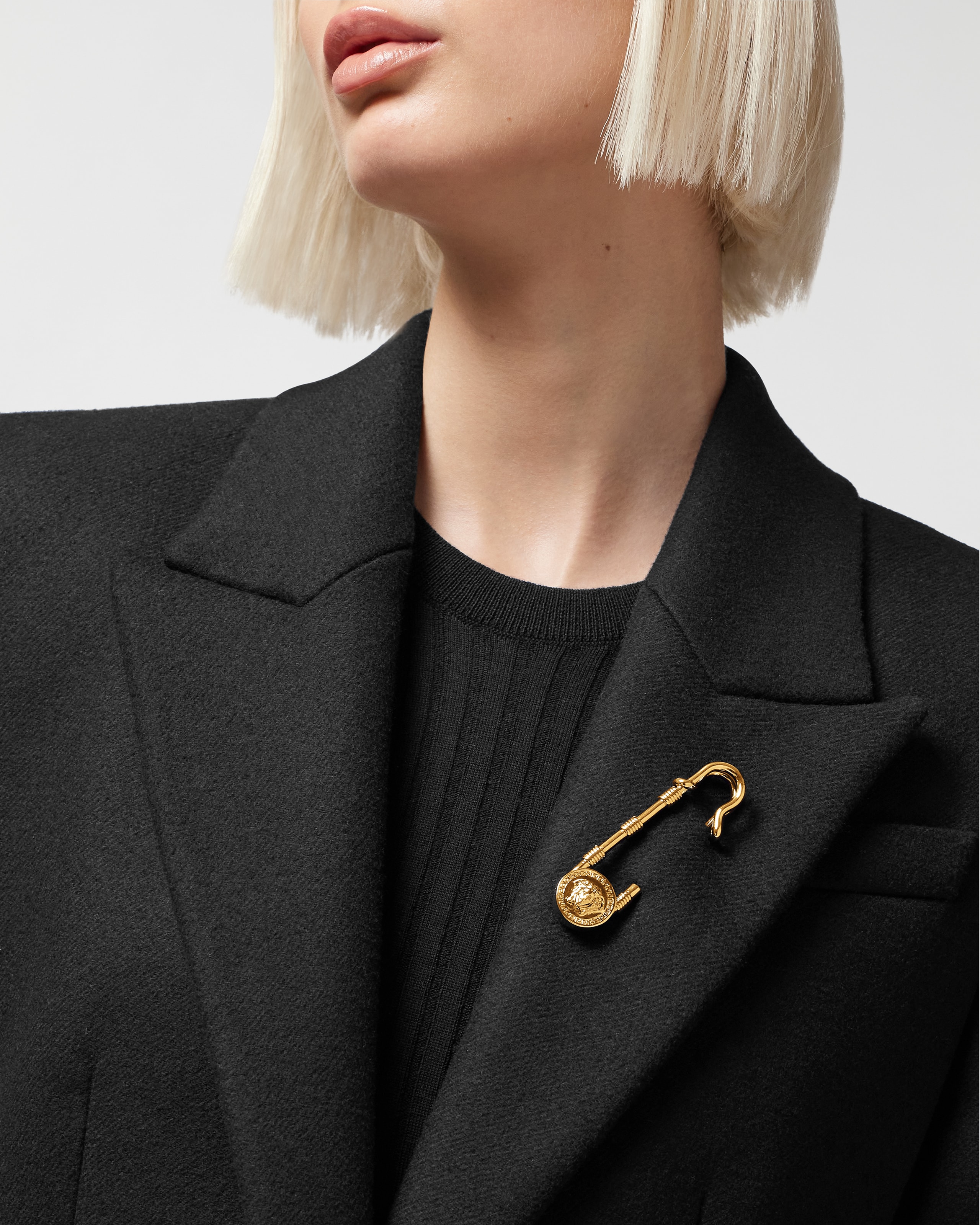 Versace hair pins Right Gianni Ribbon Hair Pin Pink | VERSACE main image 2
