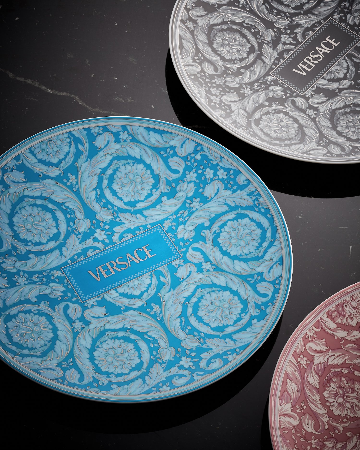 VERSACE ASSIETTE DE PRÉSENTATION BAROCCO TEAL 33 CM