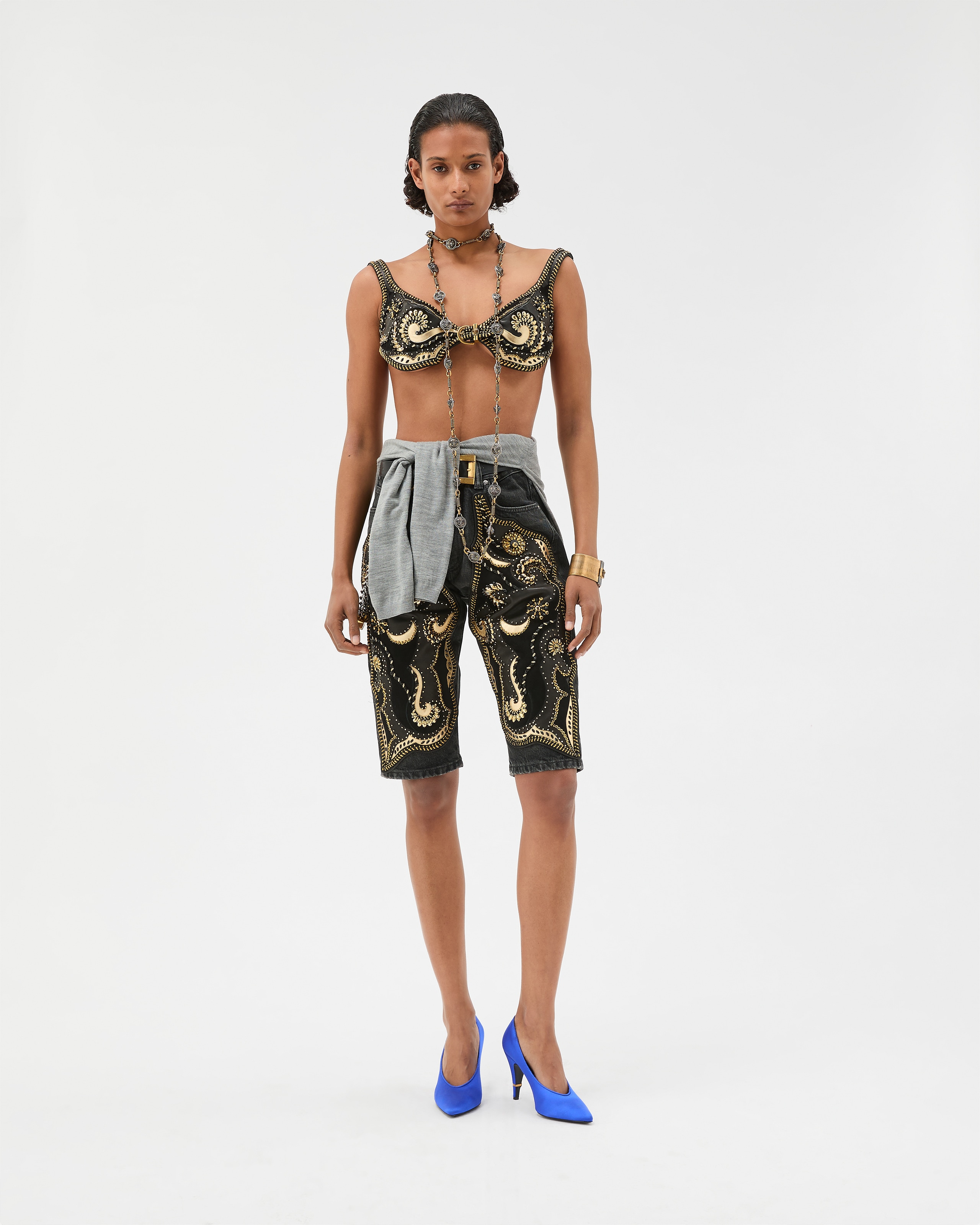 【美品】VERSACE women デニムジャケット　ショートパンツ Embroidered Short Jeans Black | VERSACE US